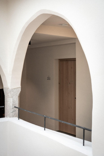 Public Area 5, Goldener Adler, Bolzano