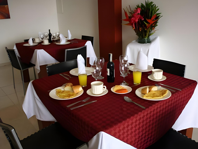 Food & Drinks 5, Hotel Dorado Gold, Santafé de Bogotá
