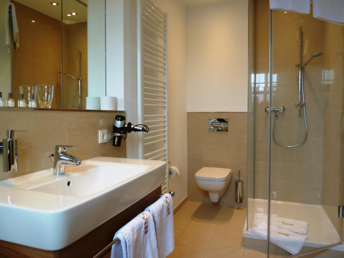 Bedroom 3, Hotel Saline 3-Sterne Superior, Wetteraukreis