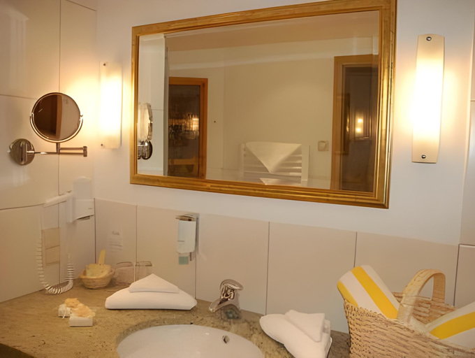 Bathroom 4, Hanusel Hof Wellness & Genuss in Panoramalage, Oberallgäu