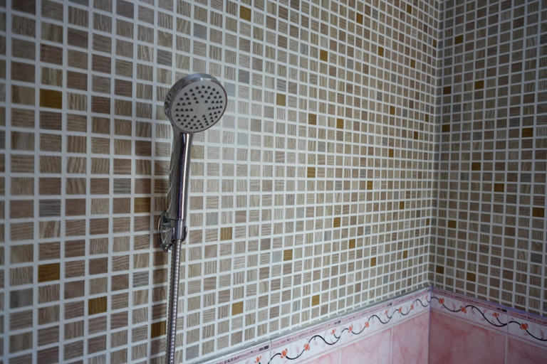 Bathroom 10