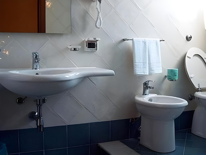 Bathroom 4, Casa Manzella, Palermo