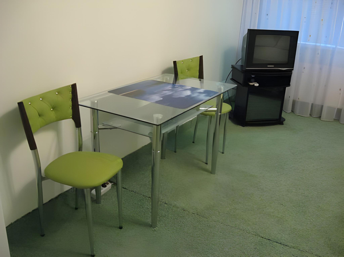 Others 4, Hotel Lidia