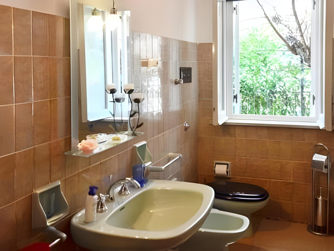 Bathroom 4, Blue Island Villa Caterina, Palermo