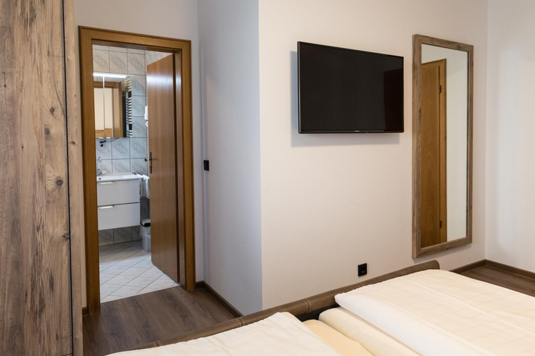 Bedroom 4, Hotel garni "Cafe im Hamm", Cochem-Zell