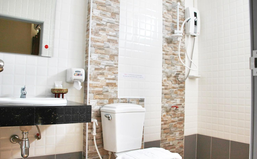 Bathroom 4, Baan Siri, Muang Chiang Rai