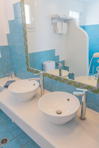 Bathroom 3, Fragoulis Village, South Aegean