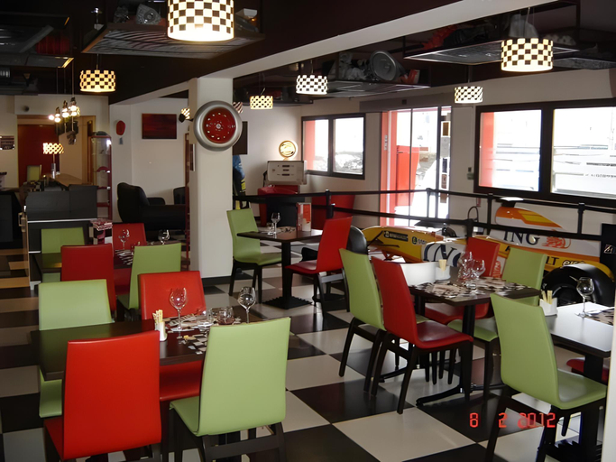 Food & Drinks 2, Kyriad Design Enzo Pont-a-Mousson, Meurthe-et-Moselle