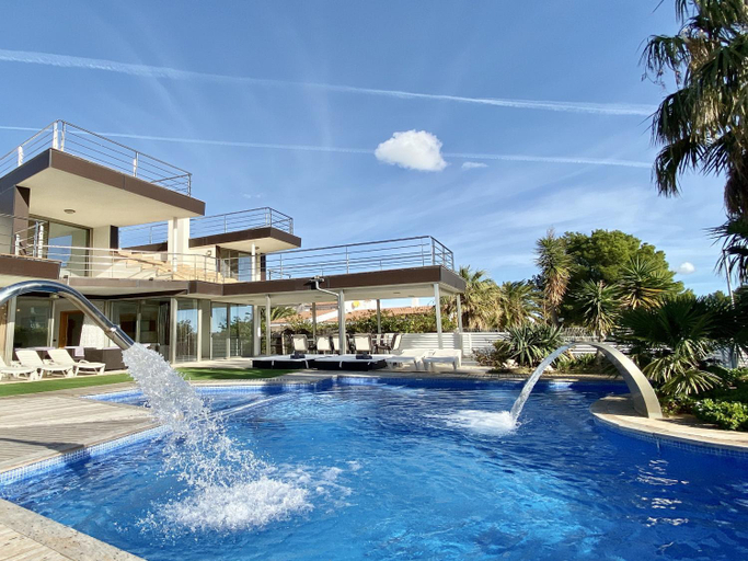 Others 2, Isabella spacious modern villa with sea views, Tarragona