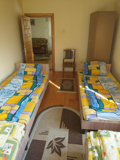Others 5, Lary Hostel, Suceava