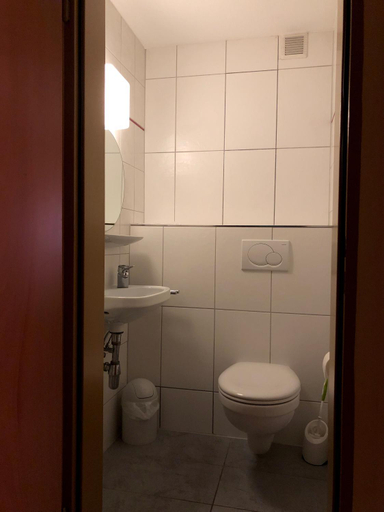 Bathroom 3, Zum Winzermannle, Würzburg