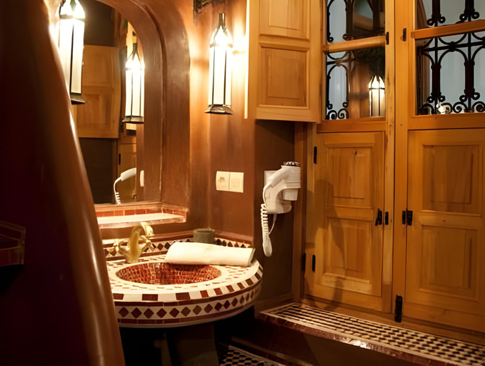 Bathroom 4, Riad Granvilier, Marrakech