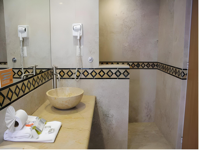 Bathroom 3, Hotel Lord, Mexico City
