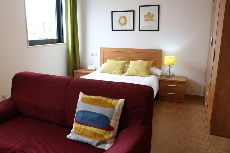 Bedroom, Apartamentos Turísticos Cancelas by Bossh Hotels, A Coruña