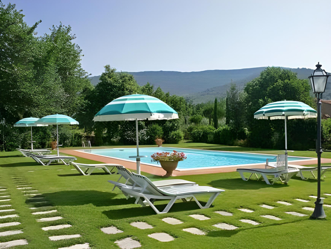 Others 5, Relais Borgo San Pietro, Arezzo