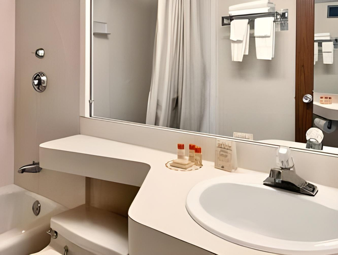 Bathroom 4, Days Inn by Wyndham Ocala North, Marion
