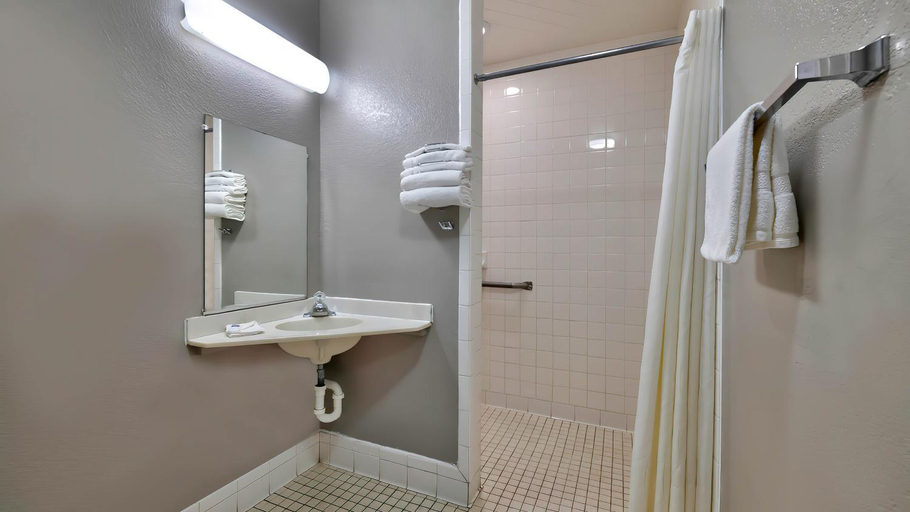 Bedroom 4, Motel 6-Gallup, NM, McKinley