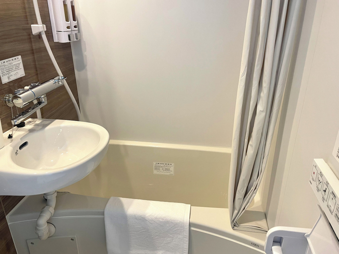 Bathroom 2