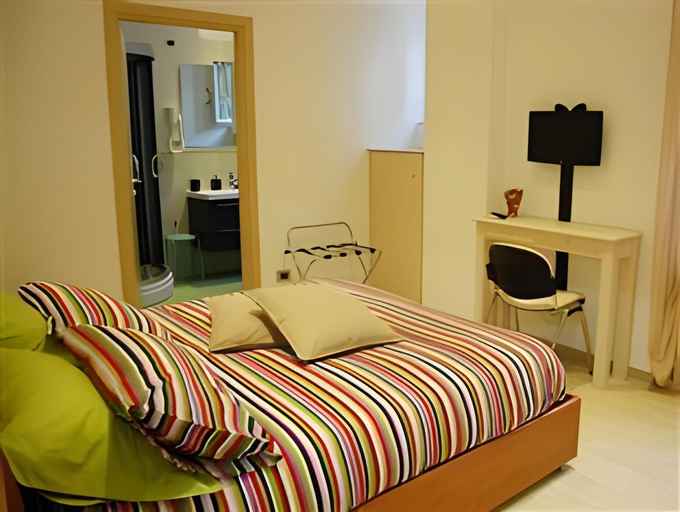 Others 5, Next Stop St Peter Apartment, Rome