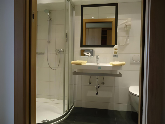 Bathroom 3, Almfrieden Hotel & Romantikchalet, Liezen