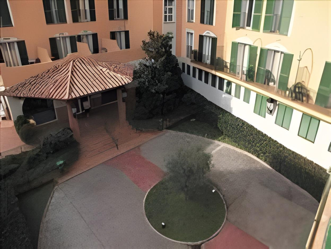 Others 4, Hotel Roses Platja, Girona