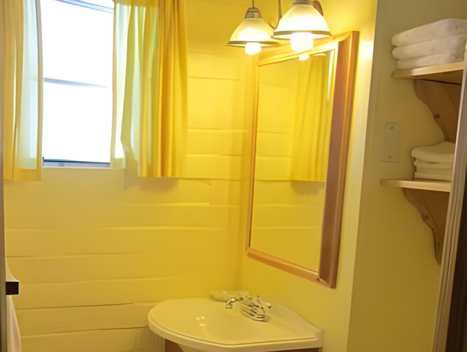 Bathroom, Lake Front Cabins, Mono