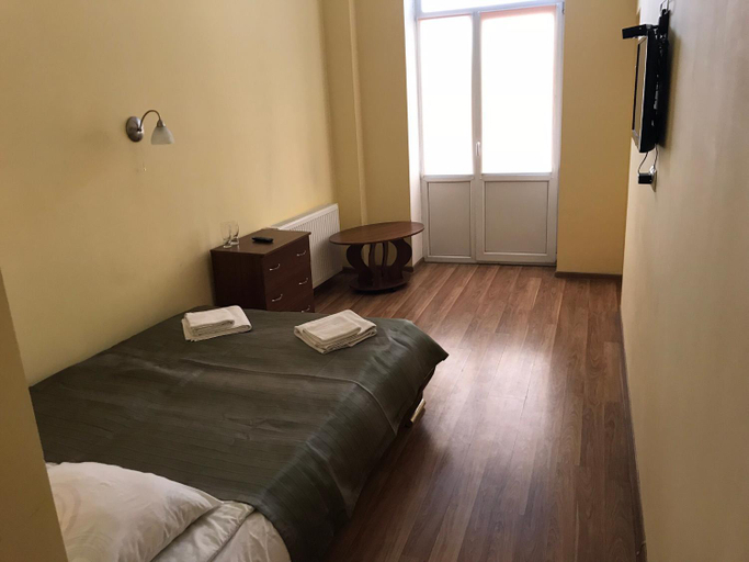 Bedroom 3, TsisaR Bankir Hotel, L'vivs'ka