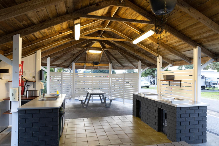Food & Drinks 4, Reflections Holiday Parks Forster Beach, Great Lakes