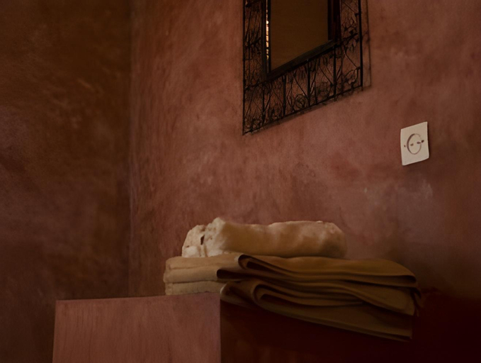 Bathroom 2, Sol E Luna Inn, Essaouira