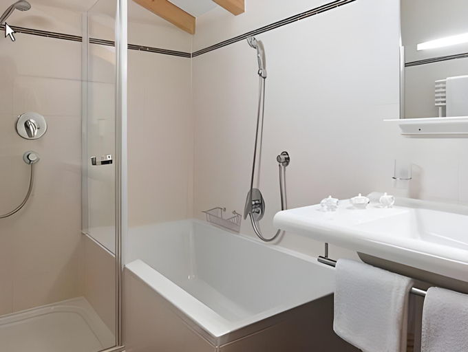 Bathroom 3, Hotel Bianca, Bludenz