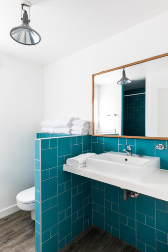 Bathroom 2, Cote Ocean Resort, Charente-Maritime