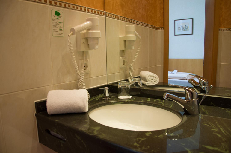 Bathroom 3