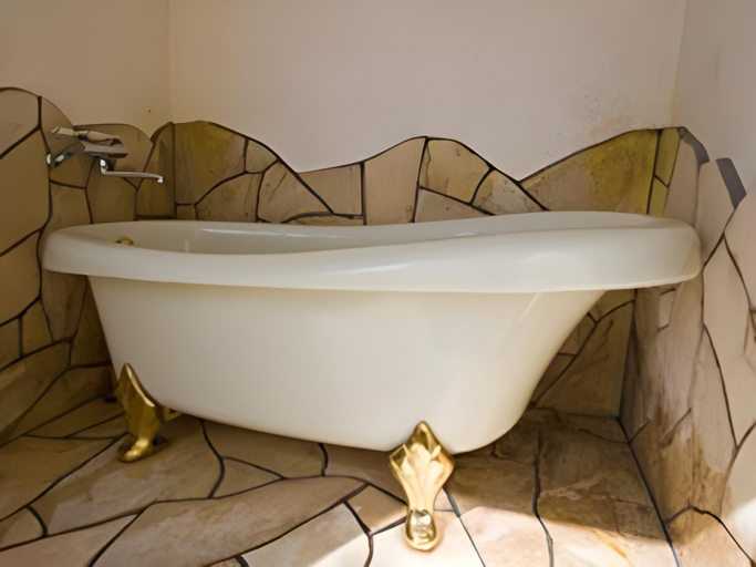 Bathroom, Bettei Ishinoie, Itō