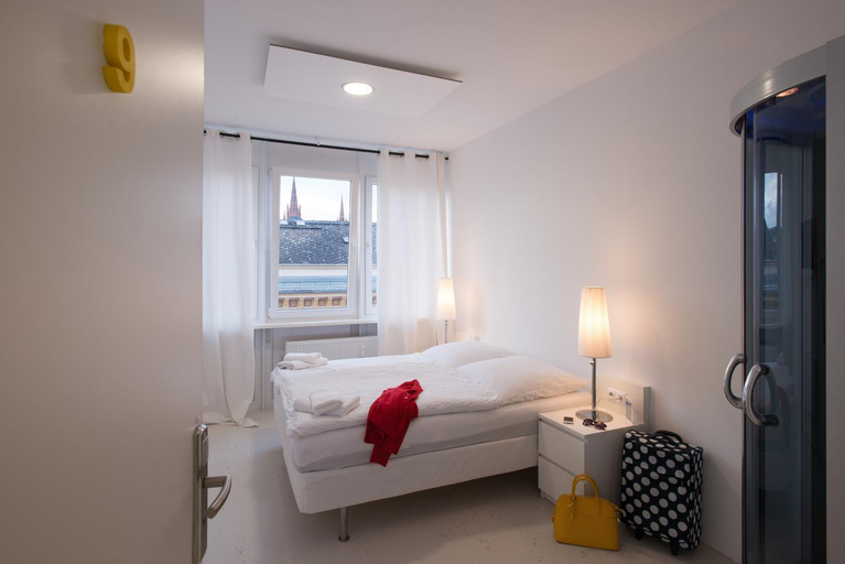 Bedroom 18