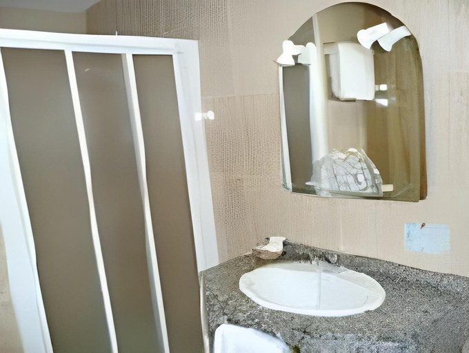 Bathroom 5, Hotel Trabuco, Murcia