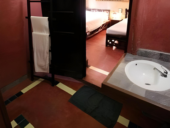 Bathroom 3, Relax Bay Resort, Ko Lanta