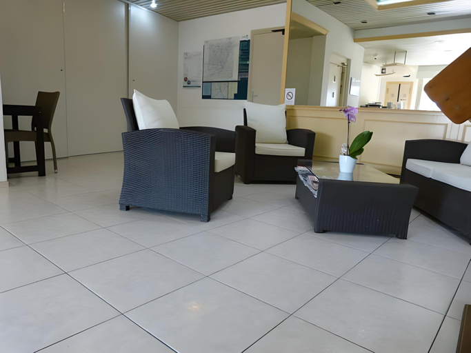 Public Area 2, Hotel Terminus, Loire-Atlantique