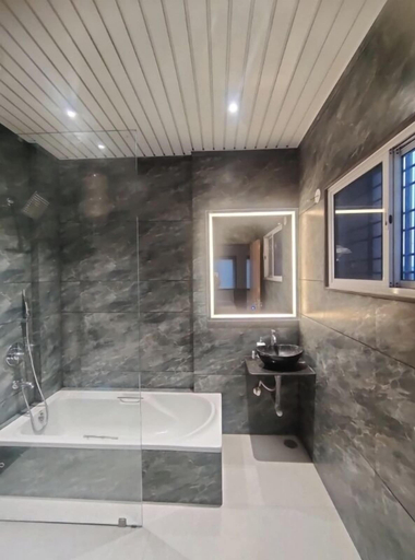 Bathroom 4, Hotel Mountain View, Nashik