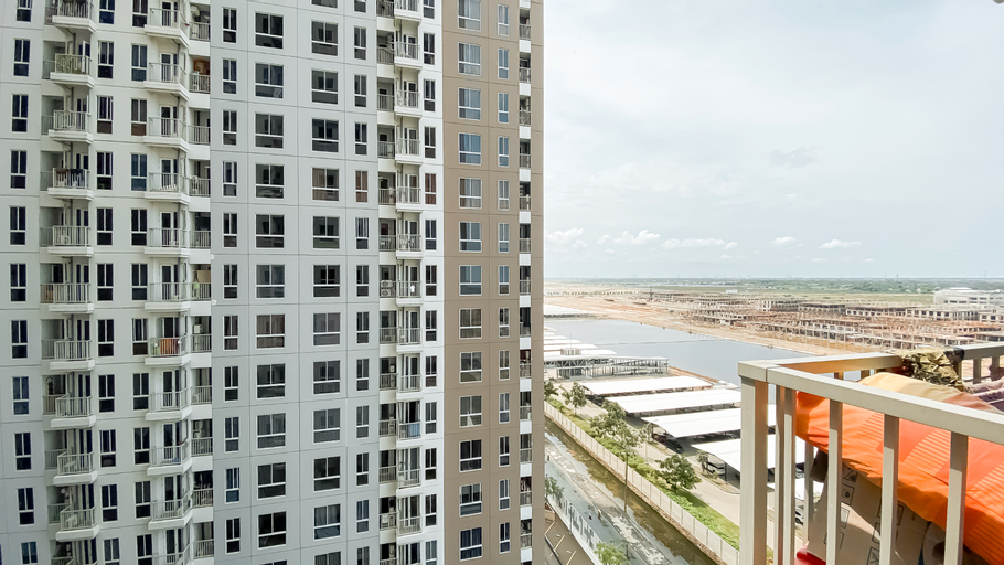 Comfy and Lovely 2BR Apartment Tokyo Riverside PIK 2 By Travelio, Tangerang