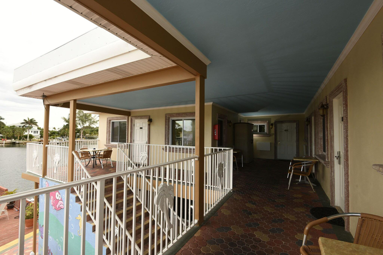 Public Area 3, Bay Palms Waterfront Resort - Hotel and Marina, Pinellas