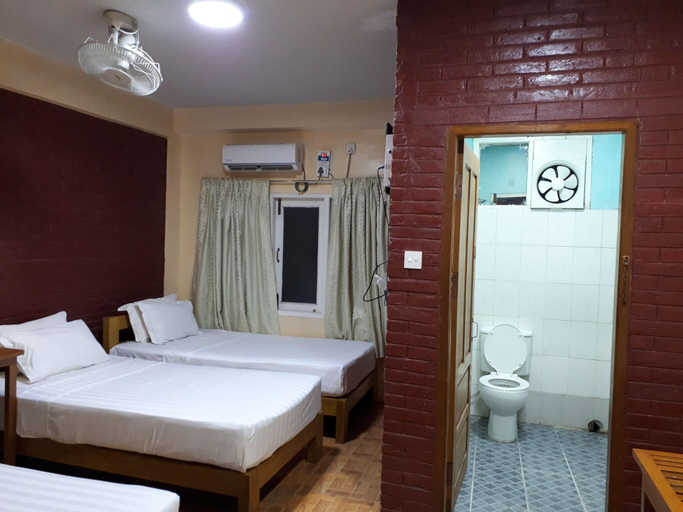 Bedroom 2, Gold Star Guest House, Myingyan