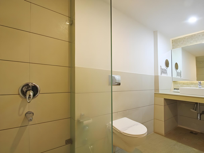 Bathroom 4, Hotel Imperial Executive, Ludhiana