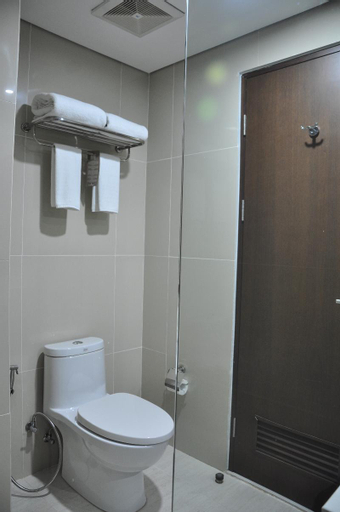 Bathroom 4