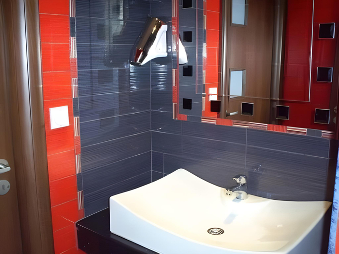 Bathroom 5, Sunrise Hotel, Primorsko