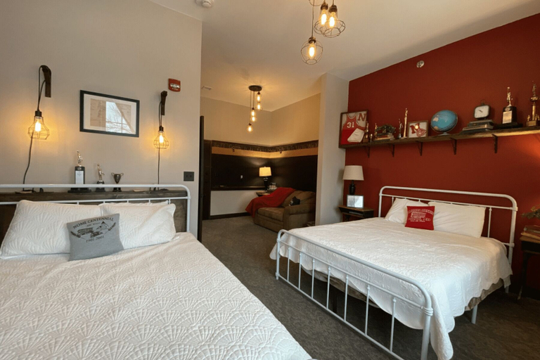 Bedroom 2, Nome Schoolhouse Inn and Event Center, Barnes