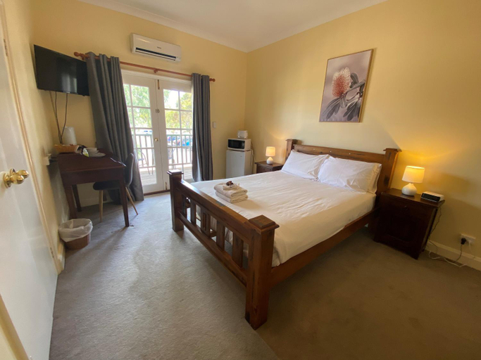 Bedroom 12