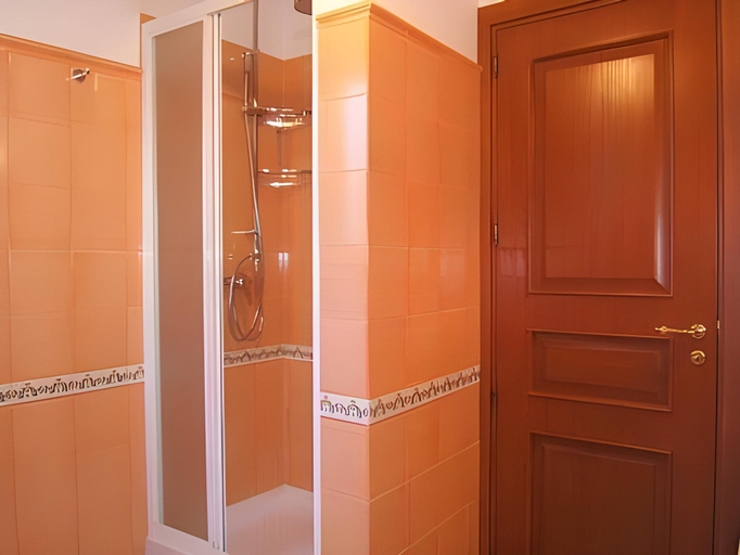 Bathroom 3, B&B Villa Cristina, Messina