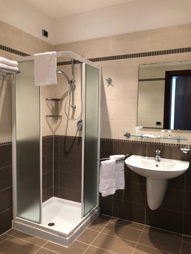 Bathroom 4, Isola di San Servolo - Centro Soggiorno, Venezia