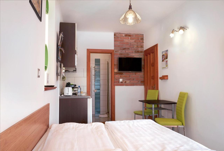 Others 5, Oazis Apartmanok, Mórahalm