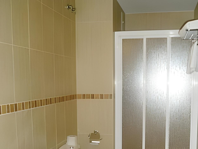 Bathroom 3, Hotel Berlanga, Málaga